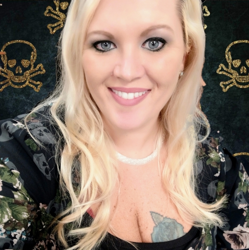 Meet your Posher, Melissa noel